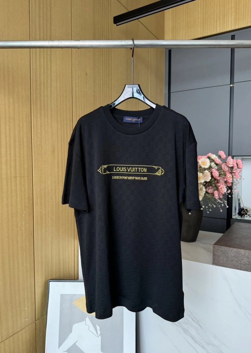 RelaxedFit Louis Vuitton T-Shirts 130488