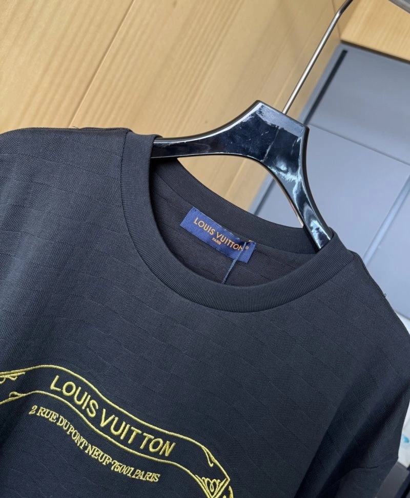 RelaxedFit Louis Vuitton T-Shirts 130488