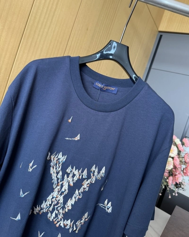 Louis Vuitton T-Shirts Supportive 130487
