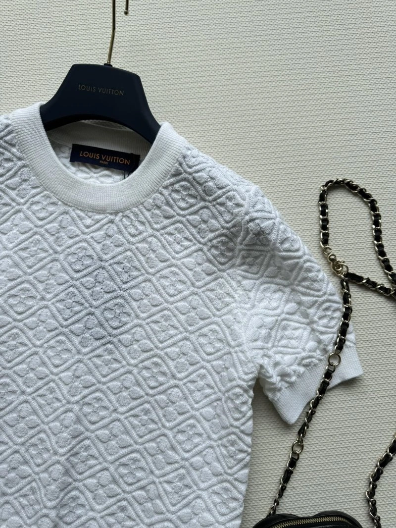 DailyWear Louis Vuitton T-Shirts 130485