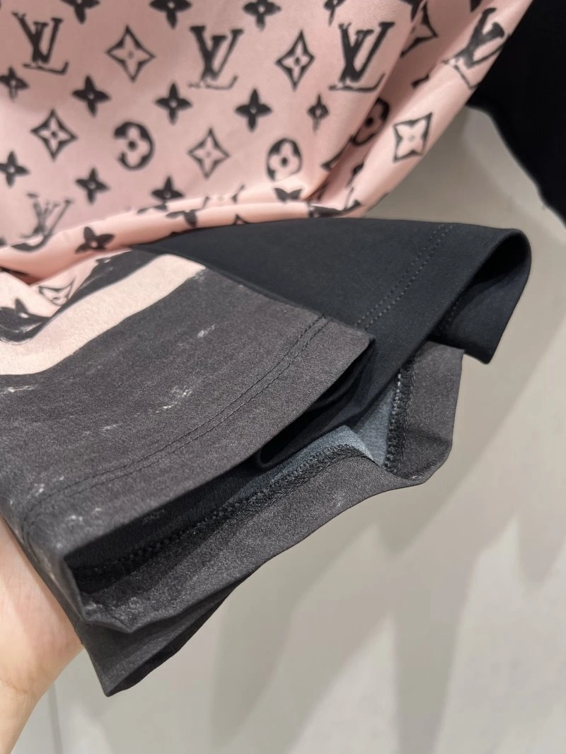 TechFriendly Louis Vuitton T-Shirts 130469