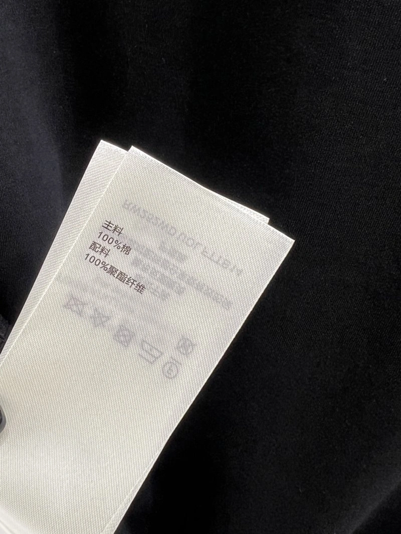 TechFriendly Louis Vuitton T-Shirts 130469