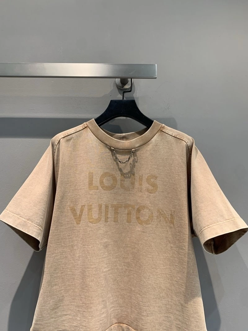 Louis Vuitton T-Shirts Resilient 130465
