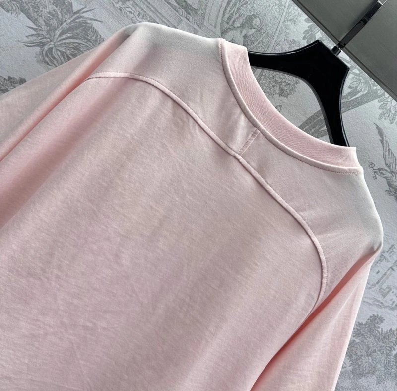 Louis Vuitton T-Shirts Stretchable 130459