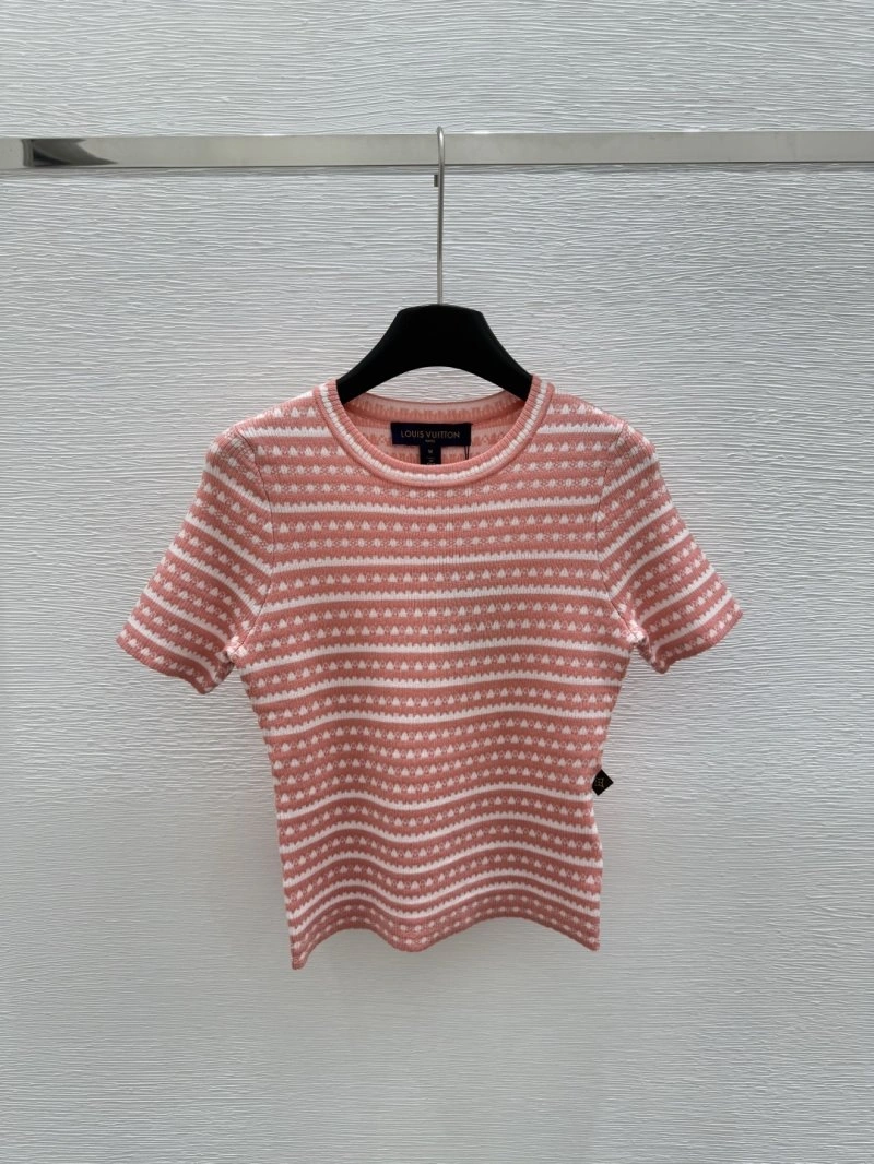 Louis Vuitton T-Shirts Snug 130478