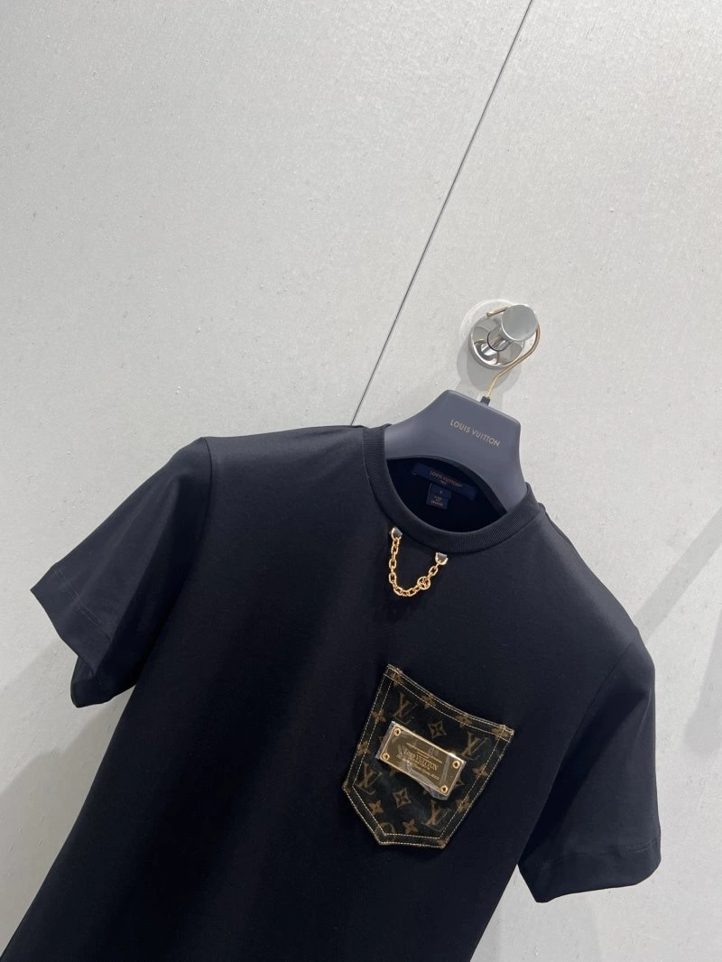 Practical Louis Vuitton T-Shirts 130472