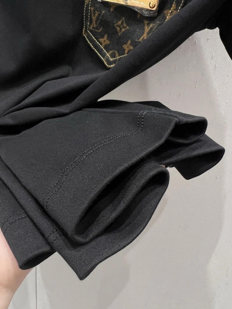 Practical Louis Vuitton T-Shirts 130472