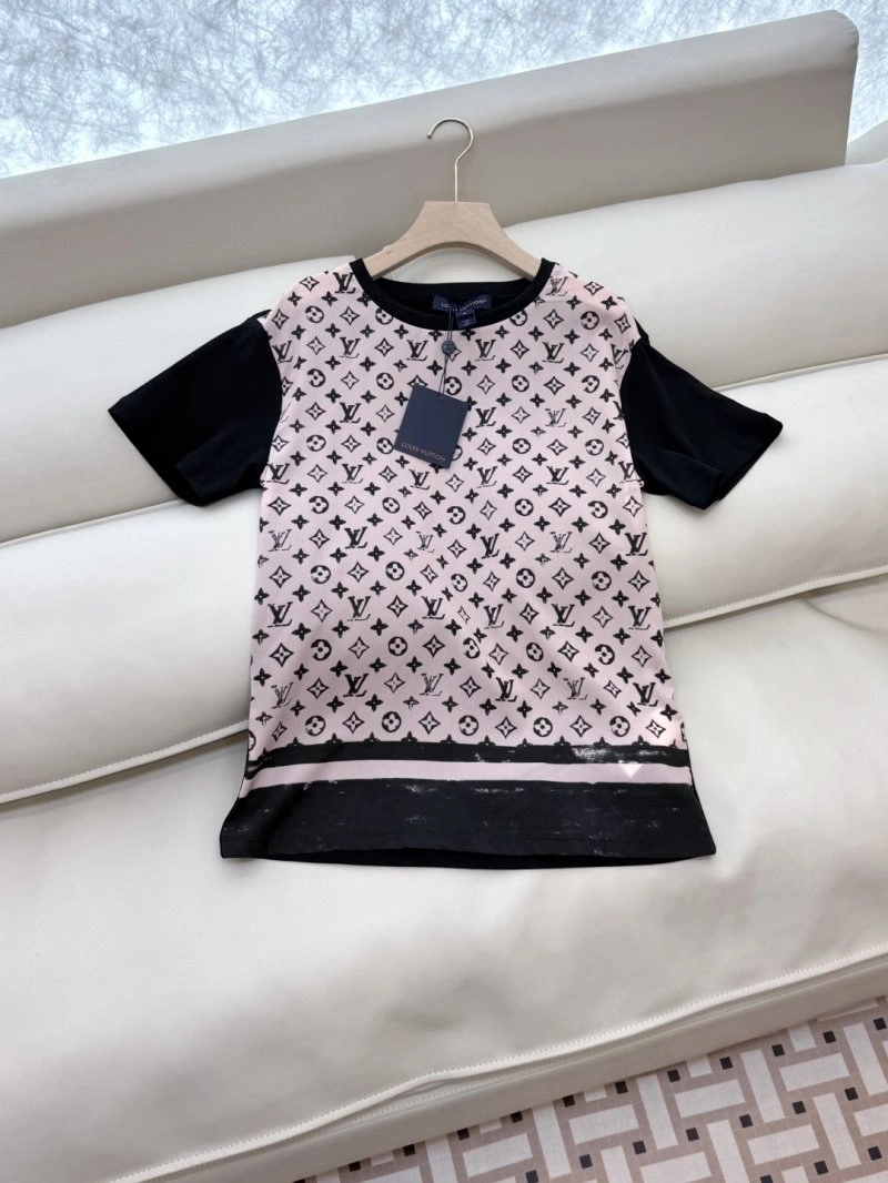 Louis Vuitton T-Shirts Comfortable 130471