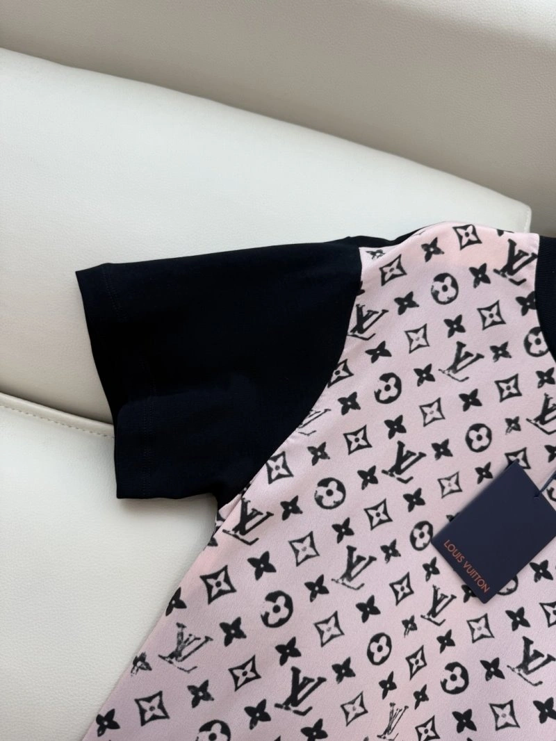 Louis Vuitton T-Shirts Comfortable 130471