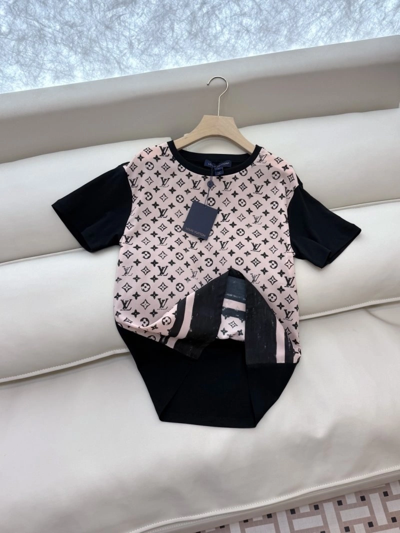 Louis Vuitton T-Shirts Comfortable 130471