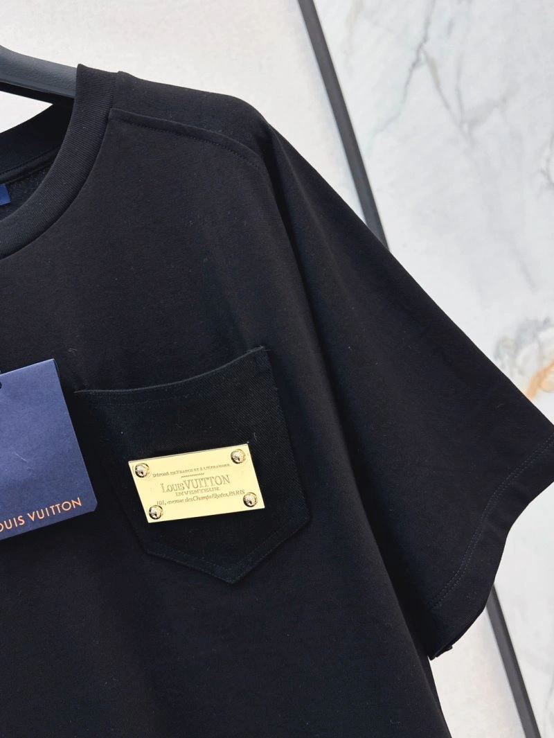 Louis Vuitton T-Shirts AllSeason 130476