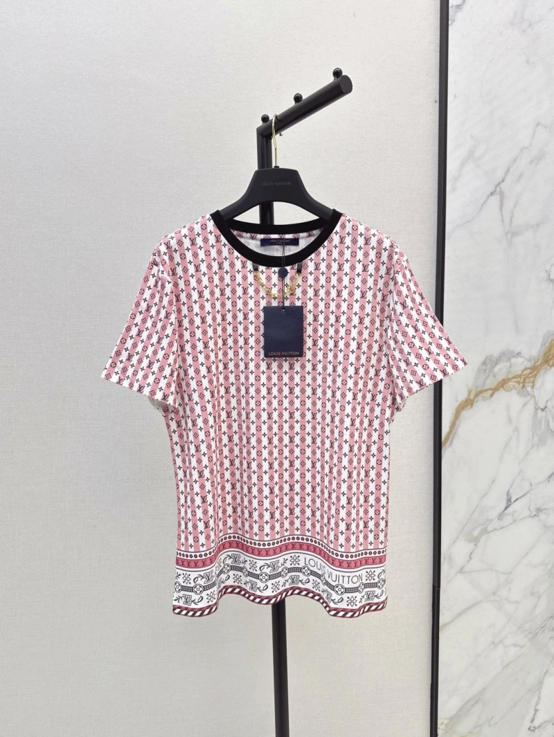 Louis Vuitton T-Shirts MultiPurpose 130455