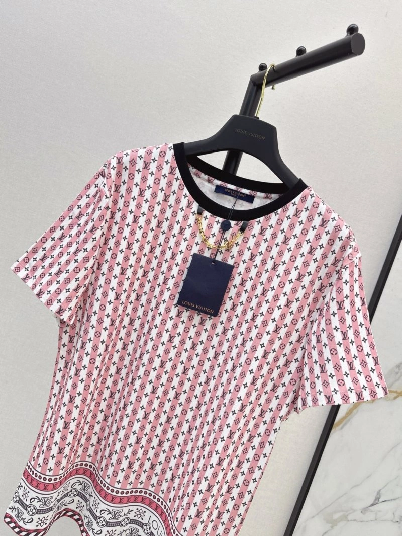Louis Vuitton T-Shirts MultiPurpose 130455