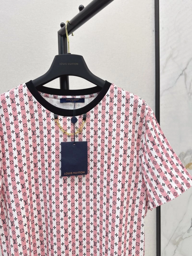Louis Vuitton T-Shirts MultiPurpose 130455
