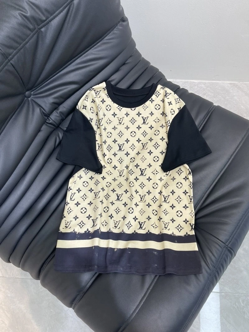 Sophisticated Louis Vuitton T-Shirts 130445