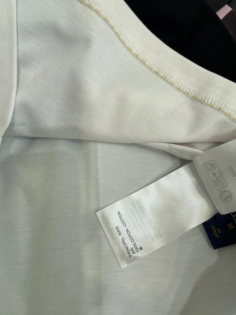 Sophisticated Louis Vuitton T-Shirts 130445