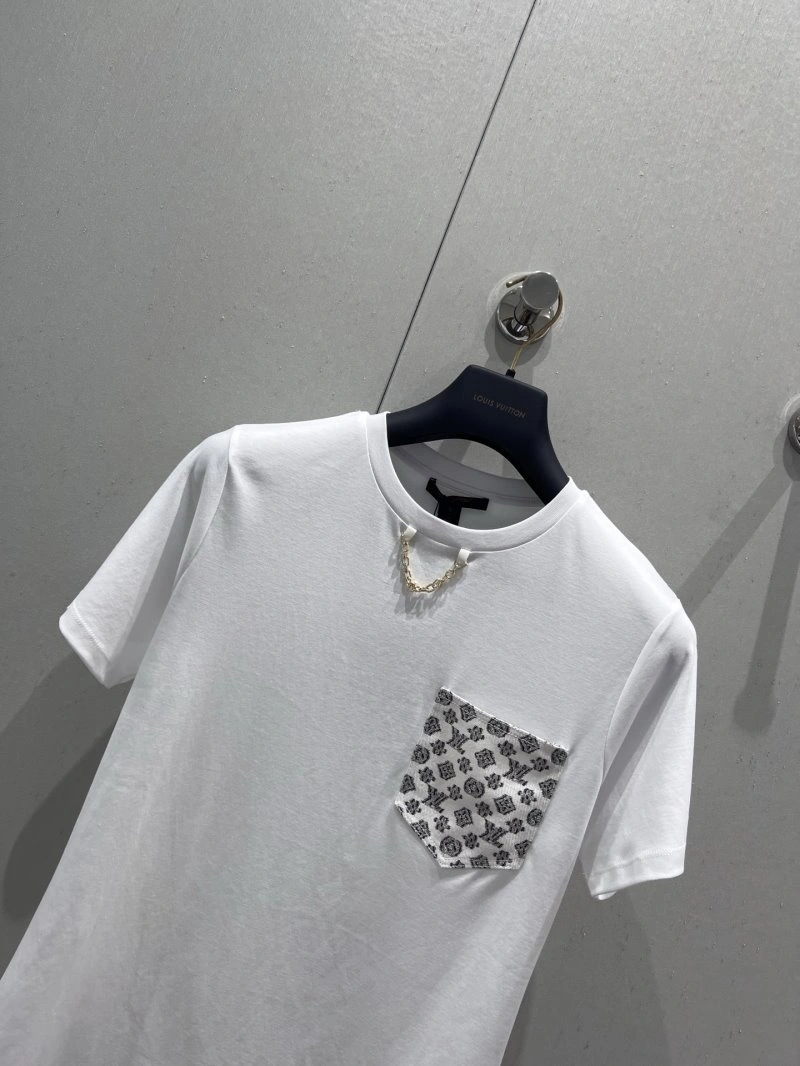 Louis Vuitton T-Shirts Lightweight 130443