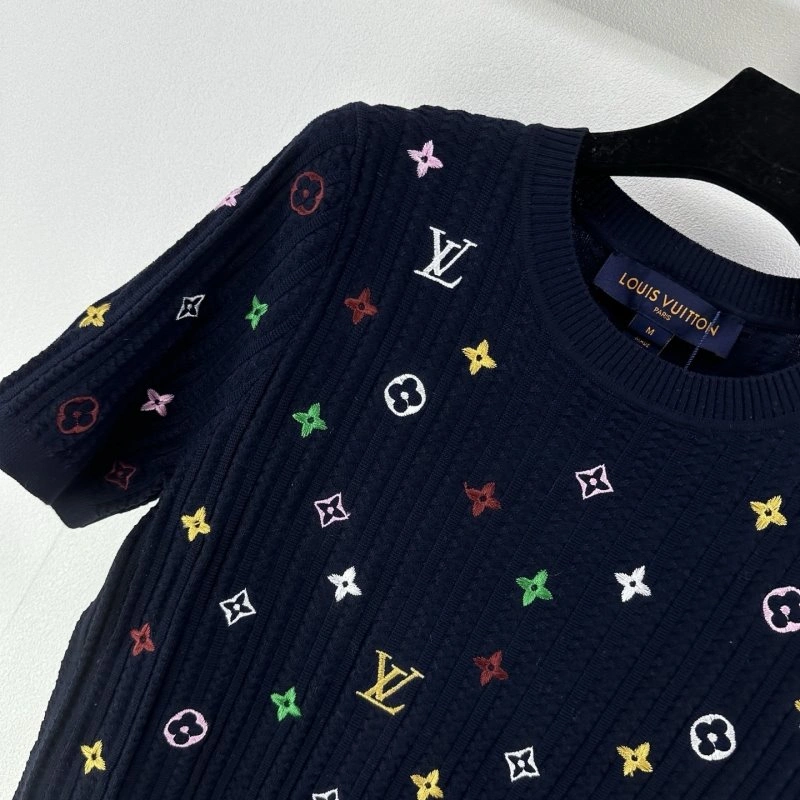 Upgraded Louis Vuitton T-Shirts 130438