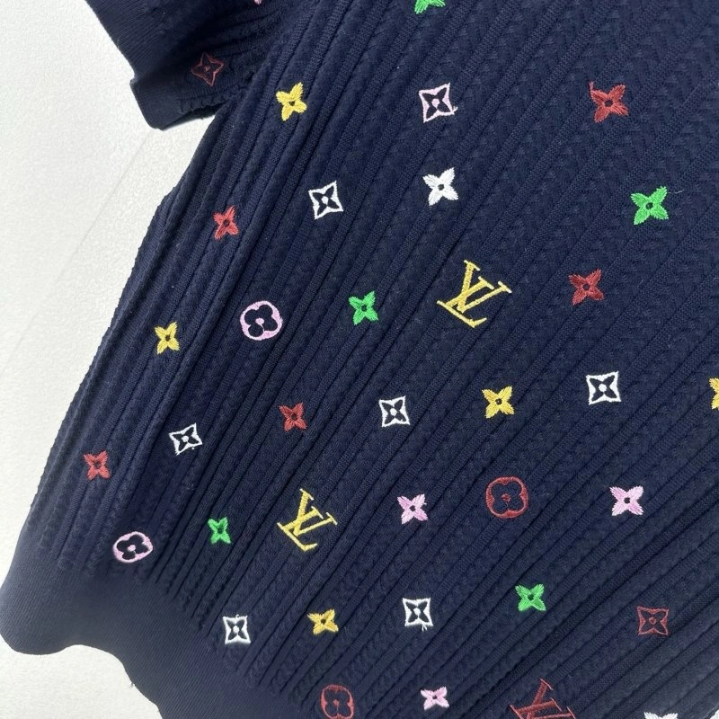 Upgraded Louis Vuitton T-Shirts 130438