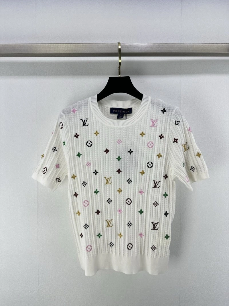 Supportive Louis Vuitton T-Shirts 130436
