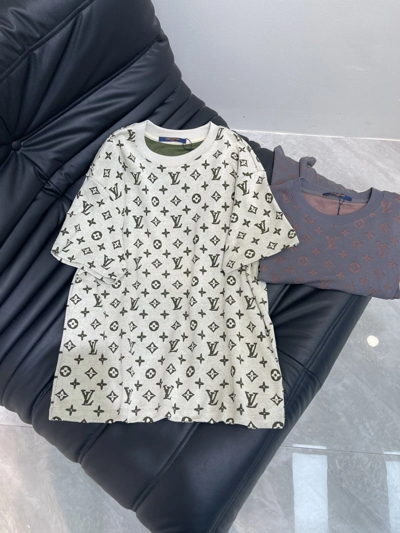 FreshLook Louis Vuitton T-Shirts 130437