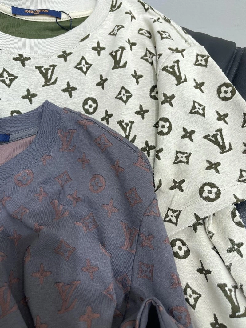 FreshLook Louis Vuitton T-Shirts 130437