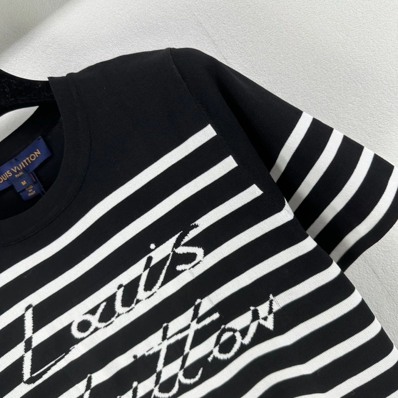 Louis Vuitton T-Shirts Comfortable 130424