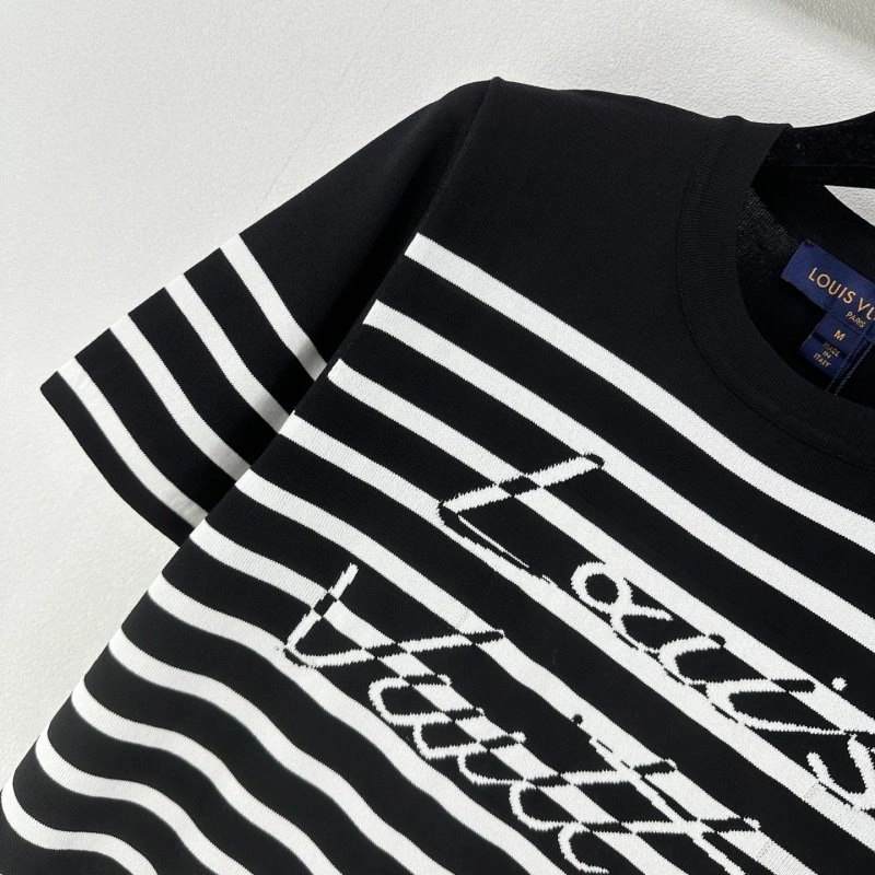 Louis Vuitton T-Shirts Comfortable 130424