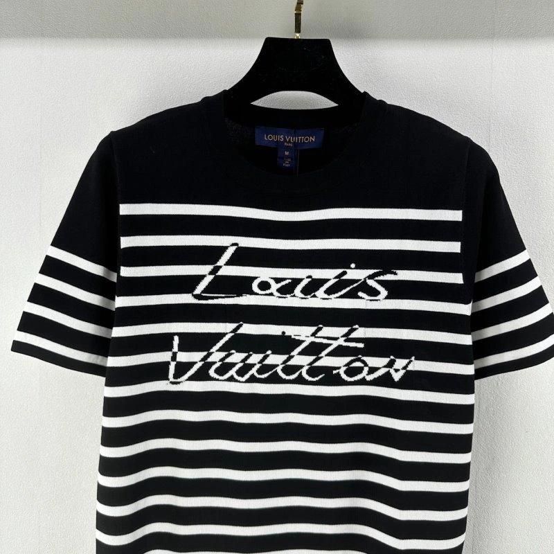 Louis Vuitton T-Shirts Comfortable 130424