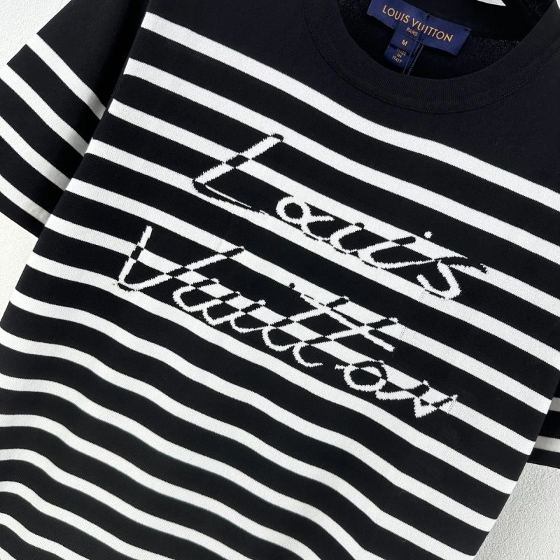Louis Vuitton T-Shirts Comfortable 130424