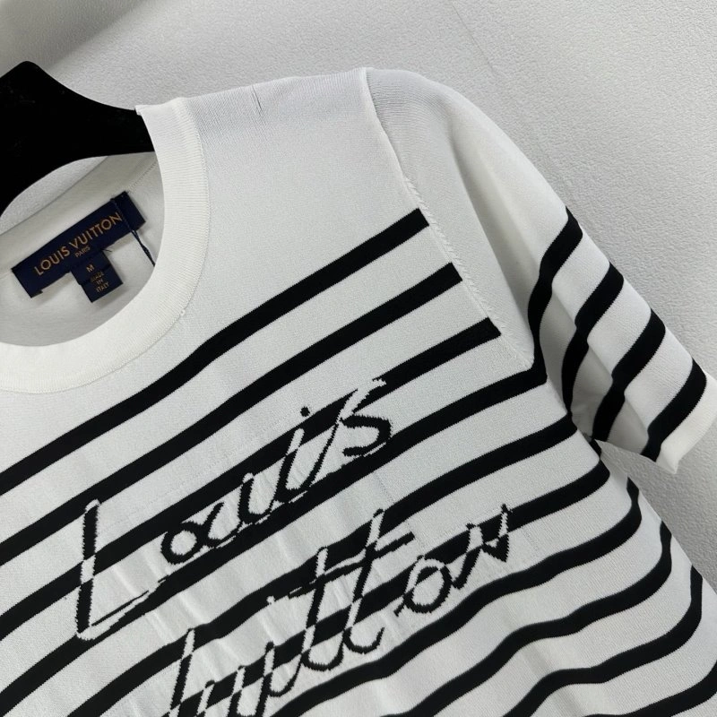 Louis Vuitton T-Shirts Minimalist 130419