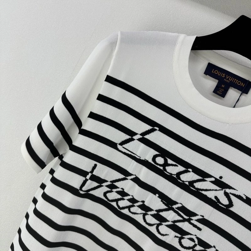 Louis Vuitton T-Shirts Minimalist 130419