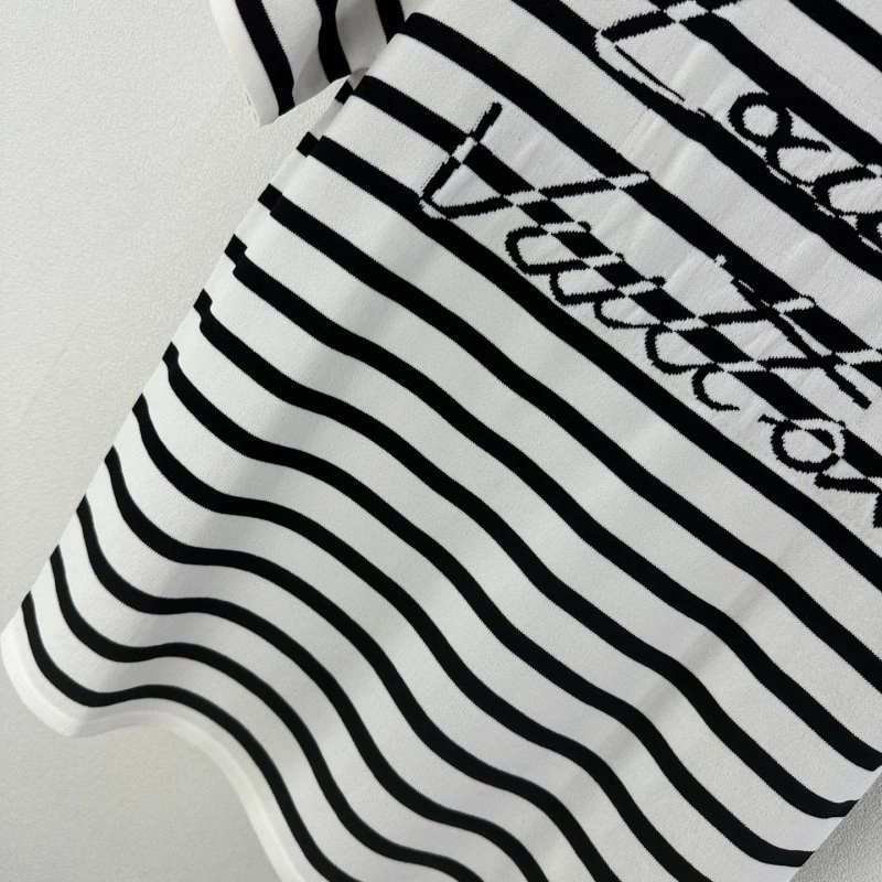 Louis Vuitton T-Shirts Minimalist 130419