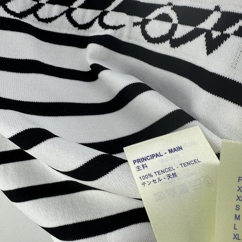 Louis Vuitton T-Shirts Minimalist 130419