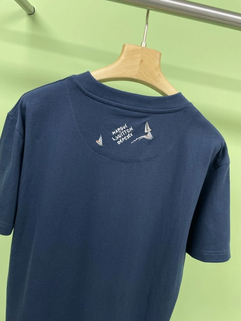 Snug Louis Vuitton T-Shirts 130409