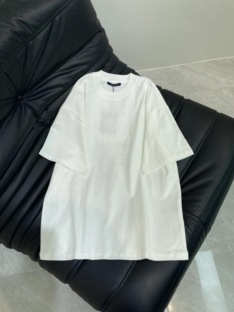 Louis Vuitton T-Shirts Sustainable 130403