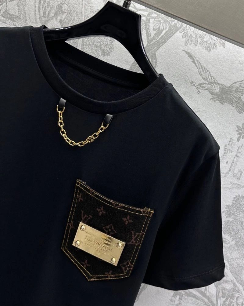 Louis Vuitton T-Shirts Vibrant 130401
