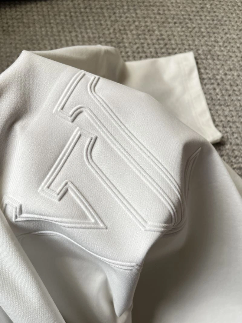 Reliable Louis Vuitton T-Shirts 135720