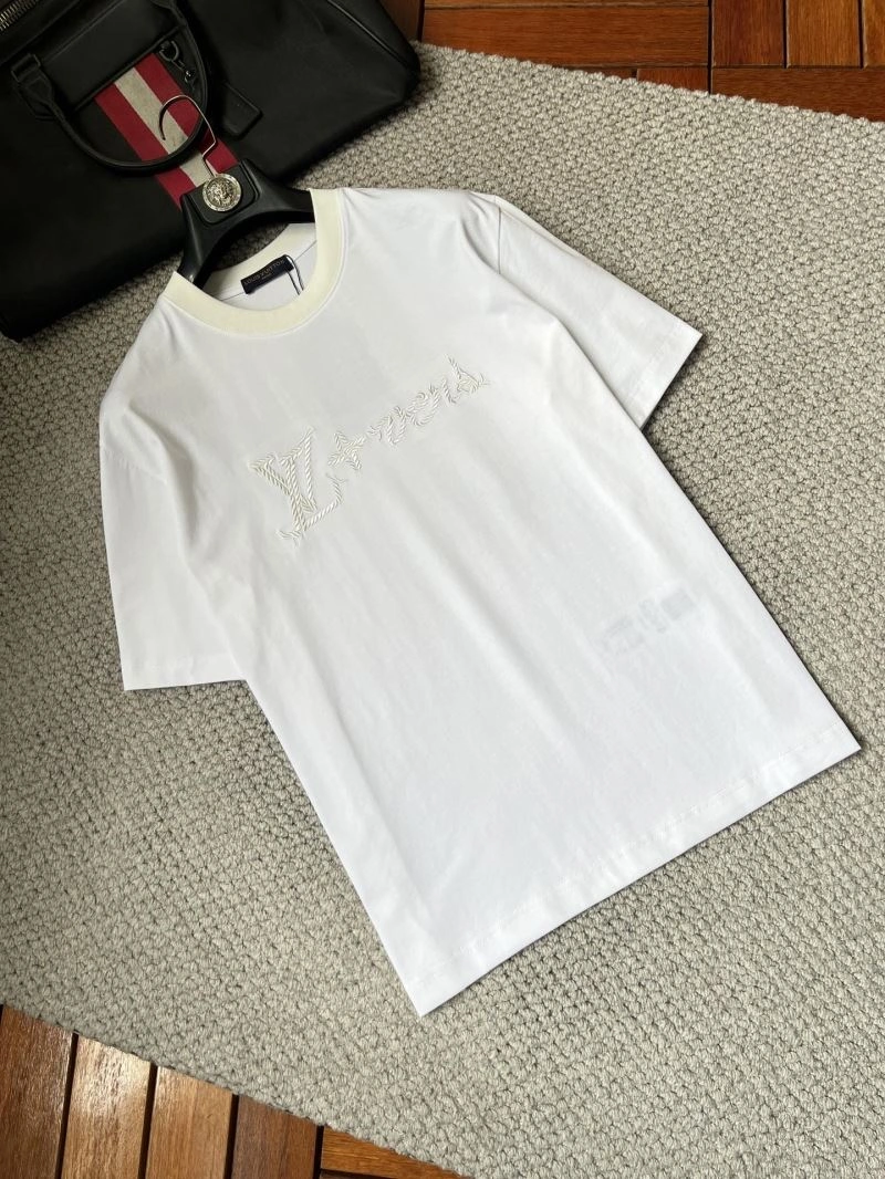 Resilient Louis Vuitton T-Shirts 135723