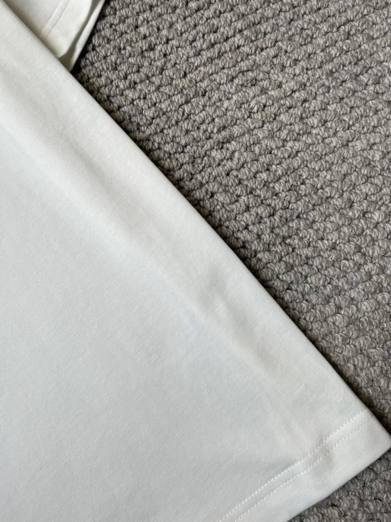 Flexible Louis Vuitton T-Shirts 135717
