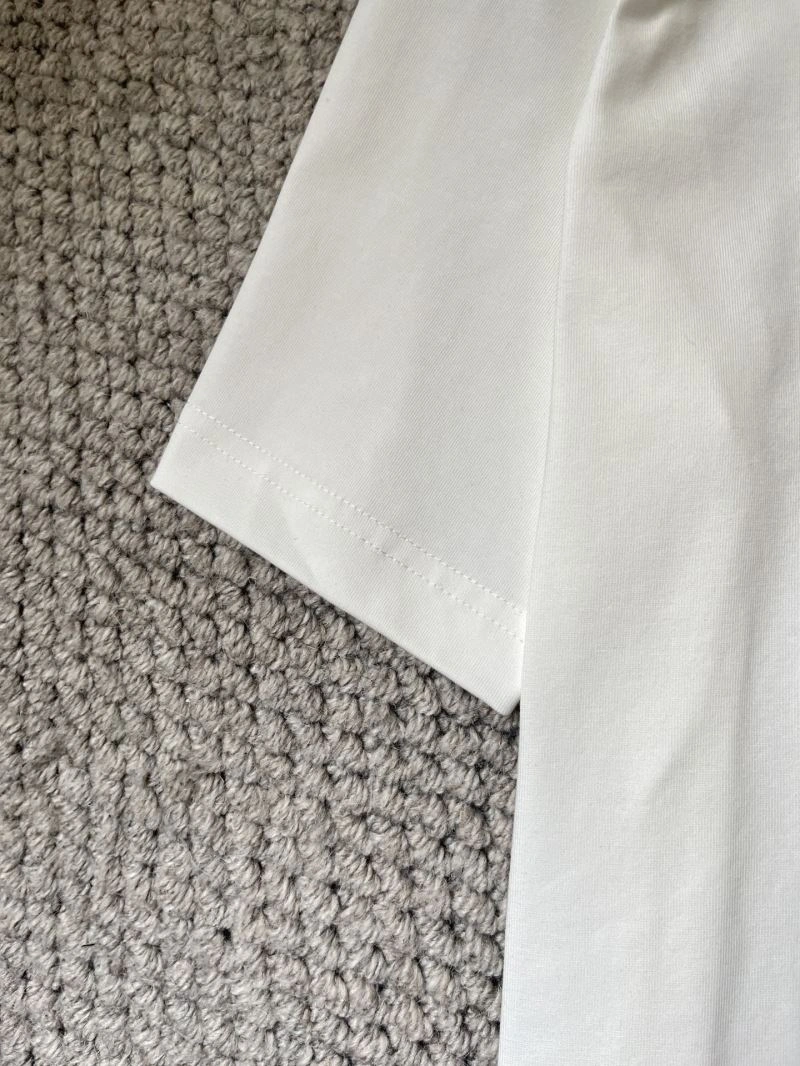 Compact Louis Vuitton T-Shirts 135713
