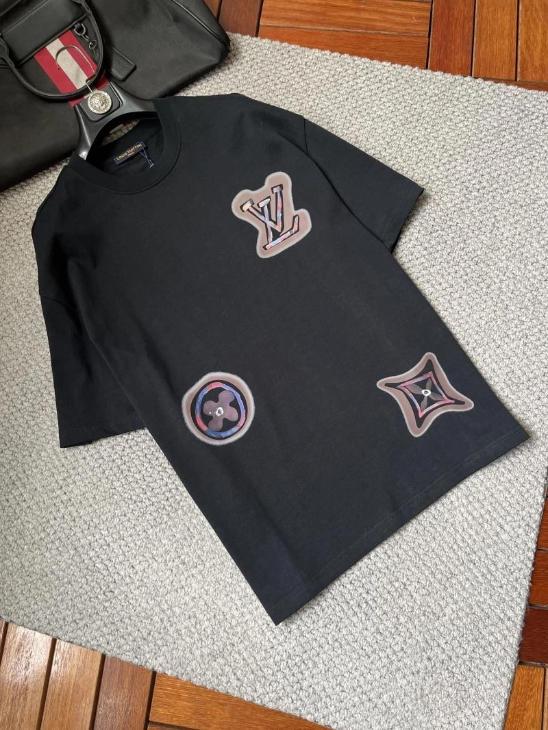 Original Louis Vuitton T-Shirts 135711