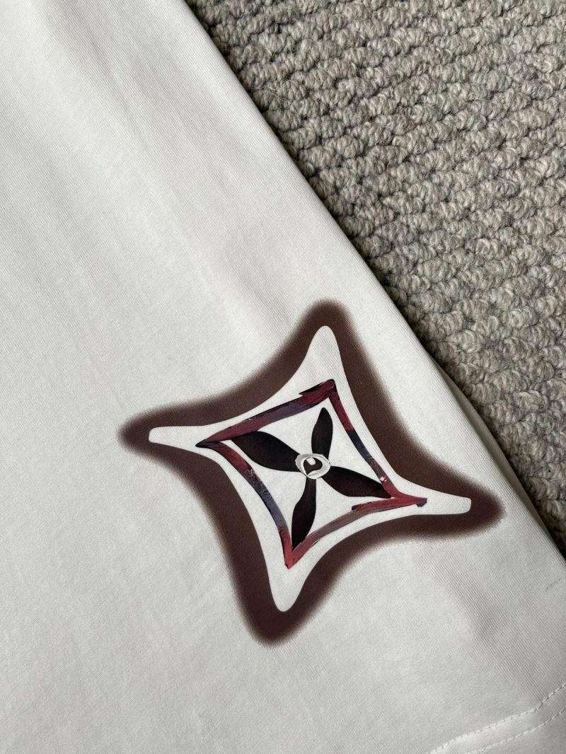 Original Louis Vuitton T-Shirts 135711