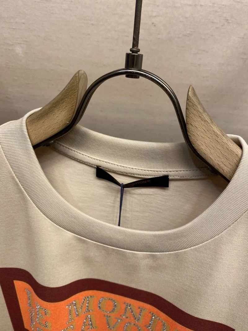 HighQuality Louis Vuitton T-Shirts 135699