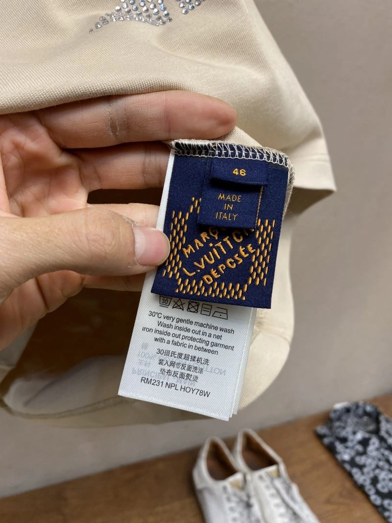 HighQuality Louis Vuitton T-Shirts 135699