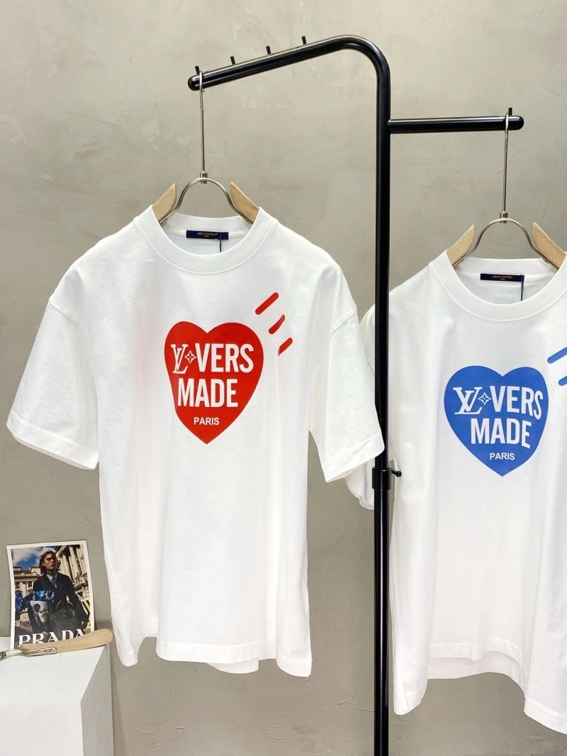 Stylish Louis Vuitton T-Shirts 135698