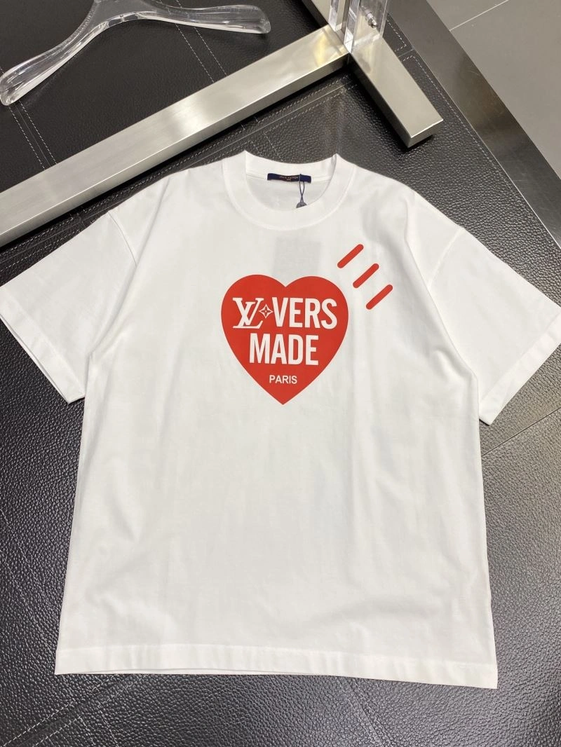 Stylish Louis Vuitton T-Shirts 135698