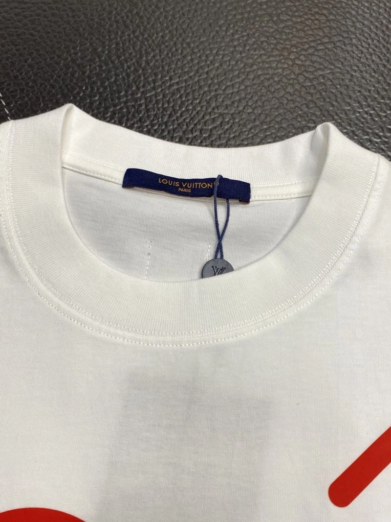 Stylish Louis Vuitton T-Shirts 135698