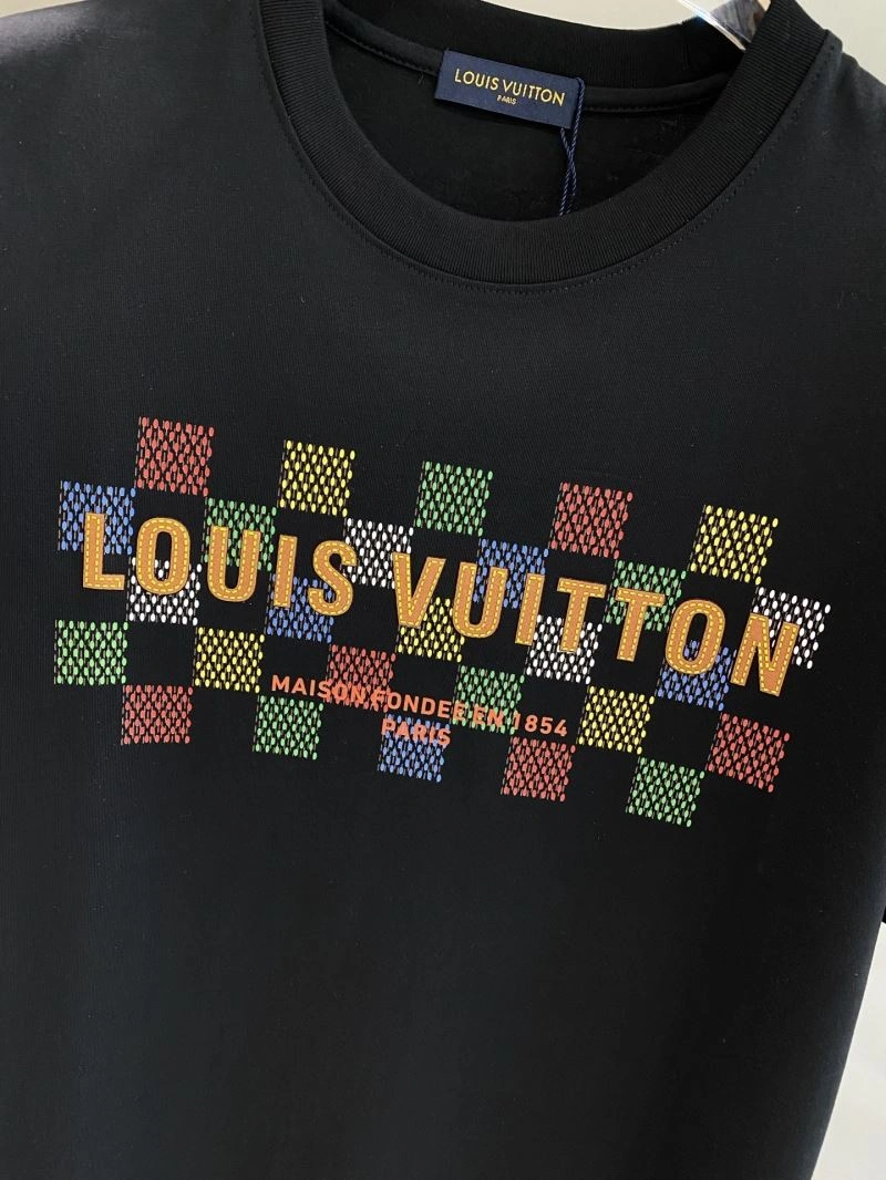 Sustainable Louis Vuitton T-Shirts 135691