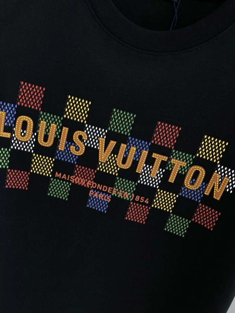 Sustainable Louis Vuitton T-Shirts 135691